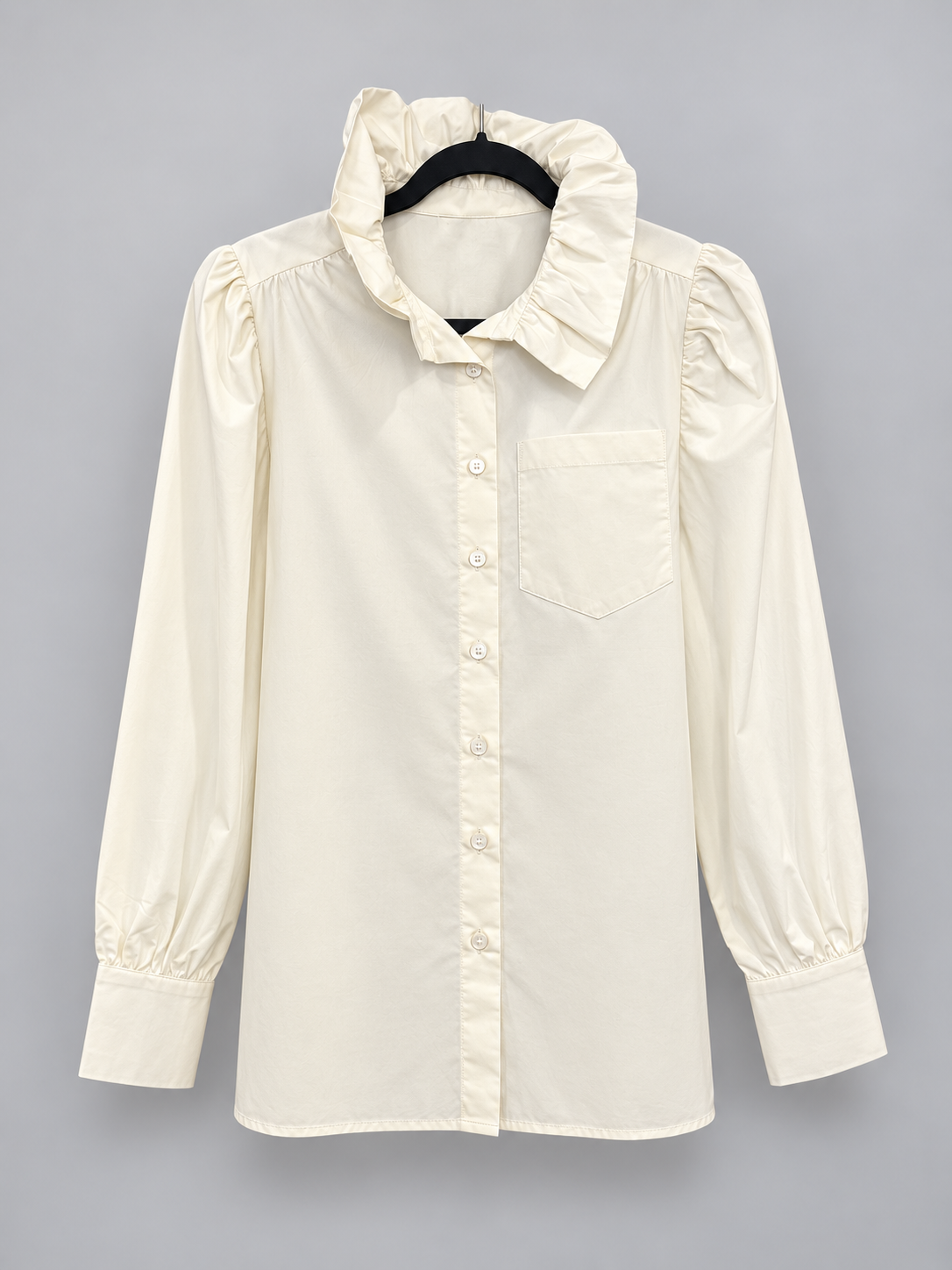 RUFFLE COLLAR CREAM TOP