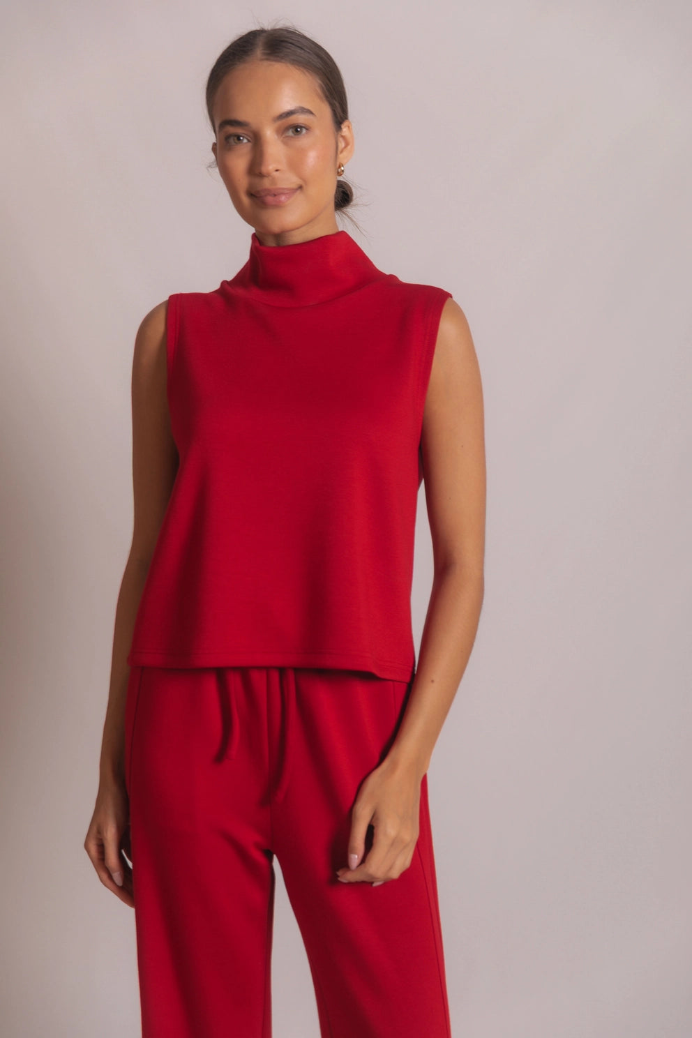 BUTTER MODAL SLEEVELESS TOP IN RED