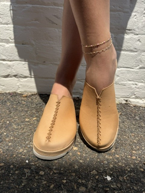 AYALLA BY ANTELOPE MERIT WEDGE MULE IN MAKE UP