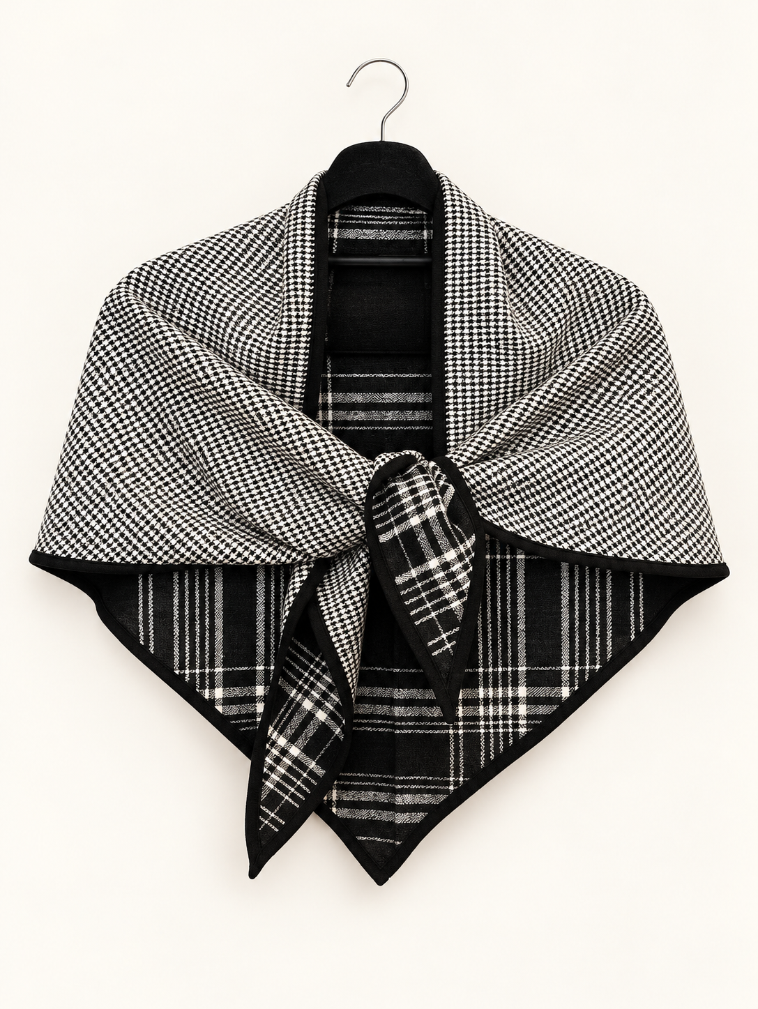 TRIANGLE SCARF BLACK PLAID DOUBLE SIDED