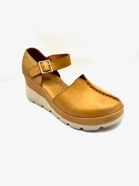 AYALLA BY ANTELOPE MODE WEDGE IN MAKE UP