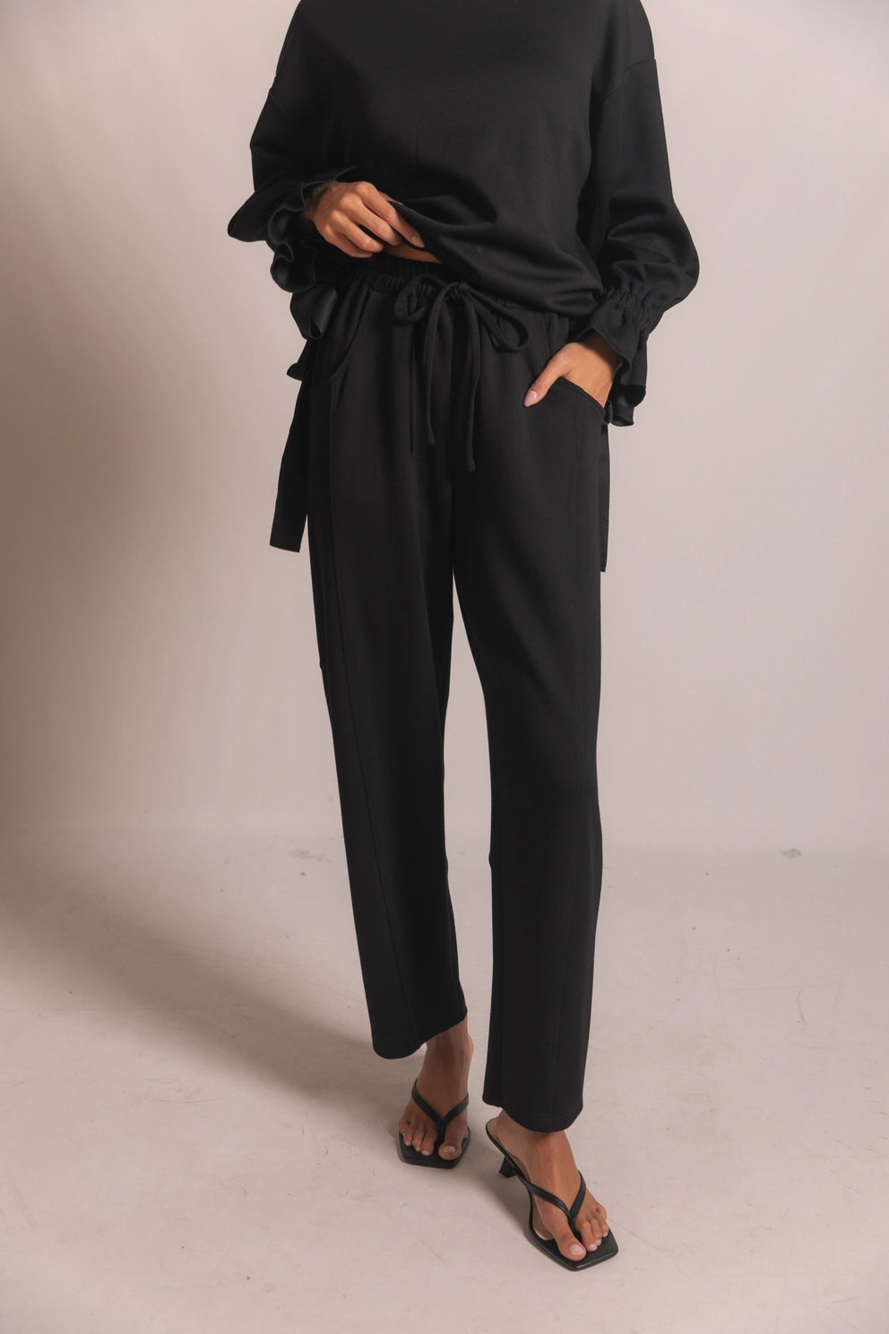 BARREL LEG PANT BLACK