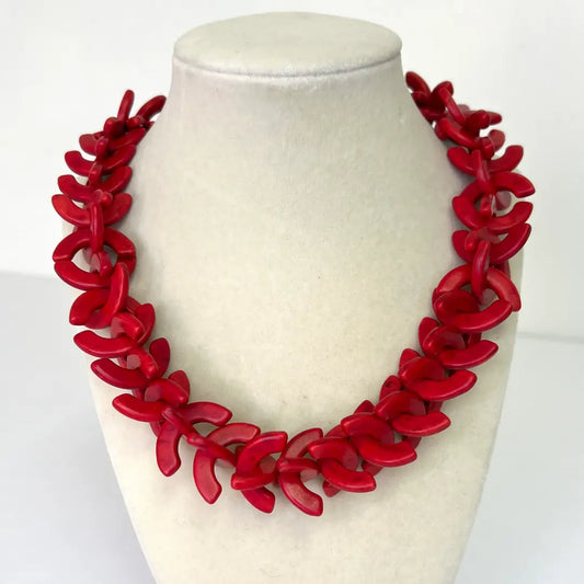 RED LINK STATEMENT NECKLACE