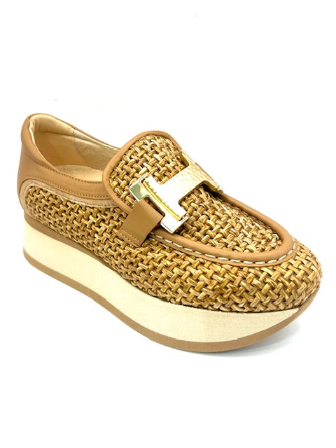 SOFTWAVES CAMILLE WOVEN RAFFIA LOAFER
