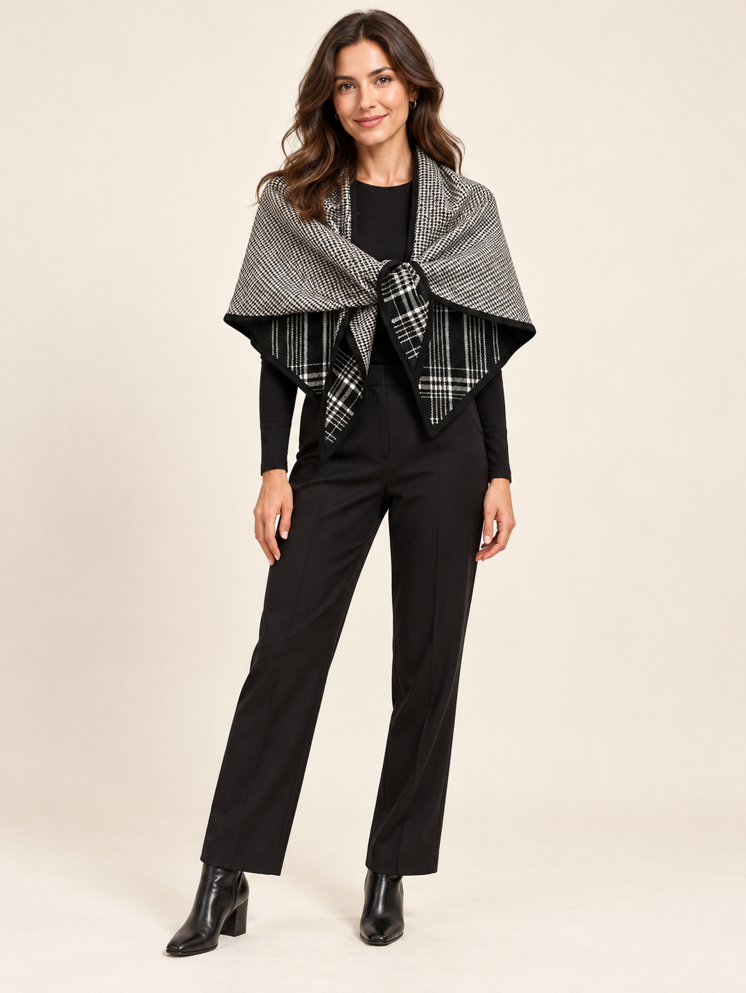 TRIANGLE SCARF BLACK PLAID DOUBLE SIDED