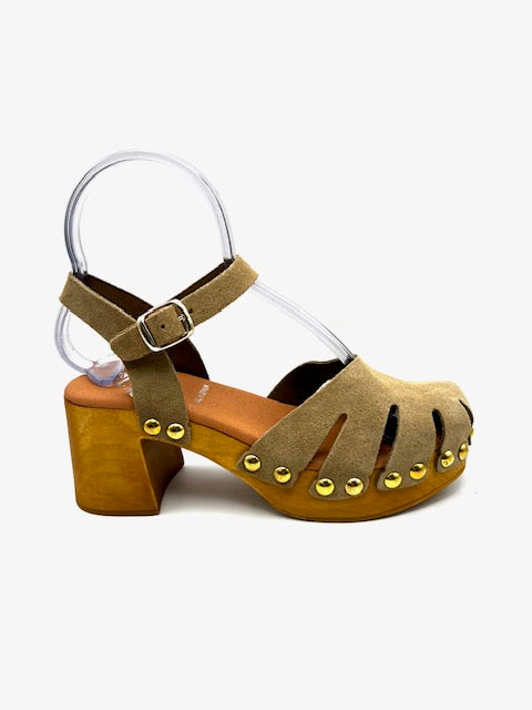 TYCHE HOUSTON PLATFORM CLOG IN MUSHROOM