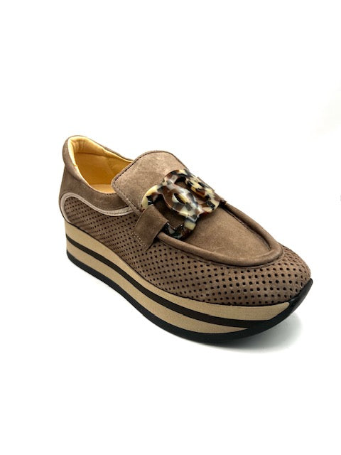 SOFTWAVES 7.78.128 PERF CAPUCCINO LOAFER