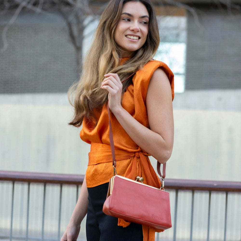 ANNIE SMALL CROSSBODY IN 2 COLORS
